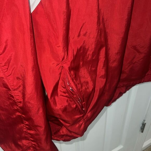 Adidas Wisconsin Red Windbreaker white - Picture 8 of 12